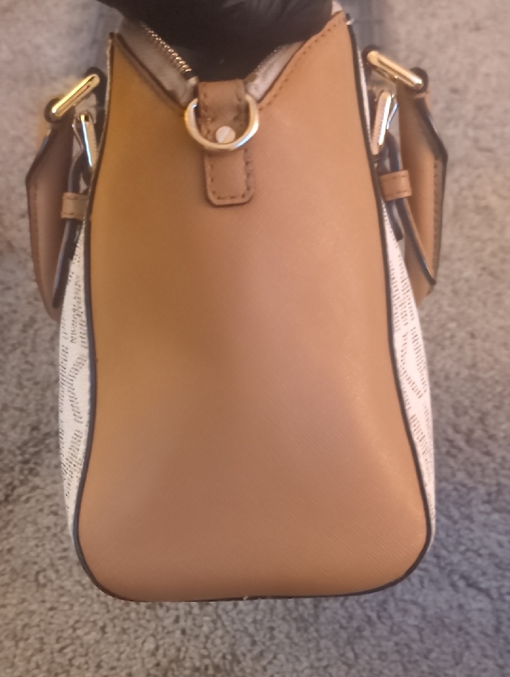 Michael Kors Hand / Crossbody Purse - Picture 7 of 14